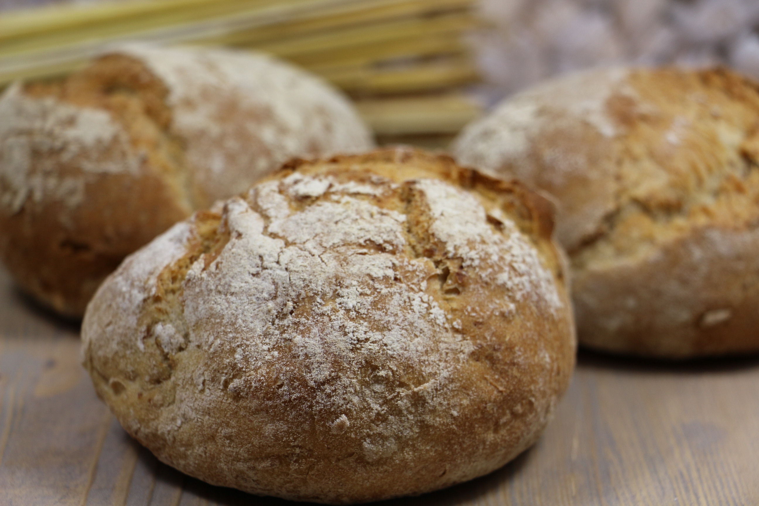 Bio-Holzofenbrötchen